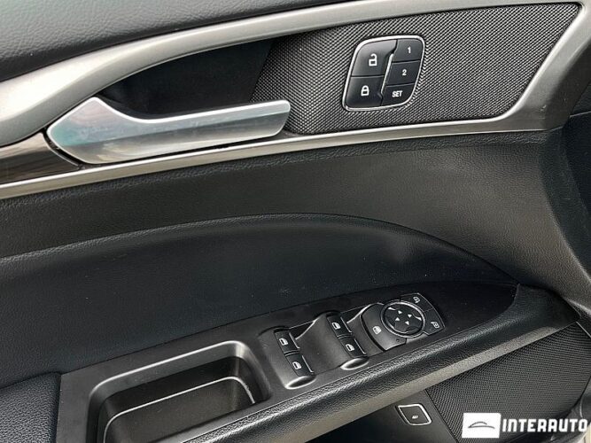 Ford Fusion 40 interauto-car