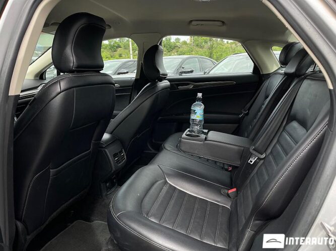 Ford Fusion 51 interauto-car