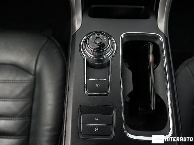 Ford Fusion 48 interauto-car