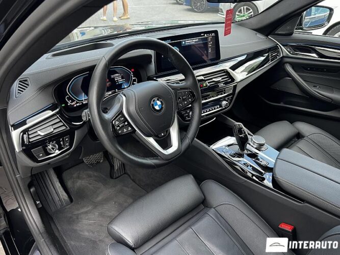 BMW 530e 38 interauto-car