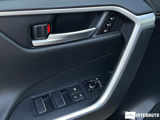 Toyota Rav-4 45 interauto-car