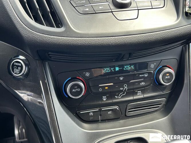 Ford Kuga 42 interauto-car