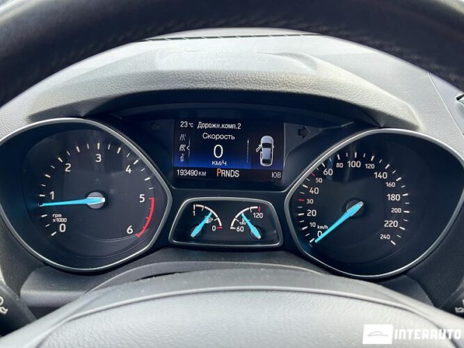 Ford Kuga 40 interauto-car