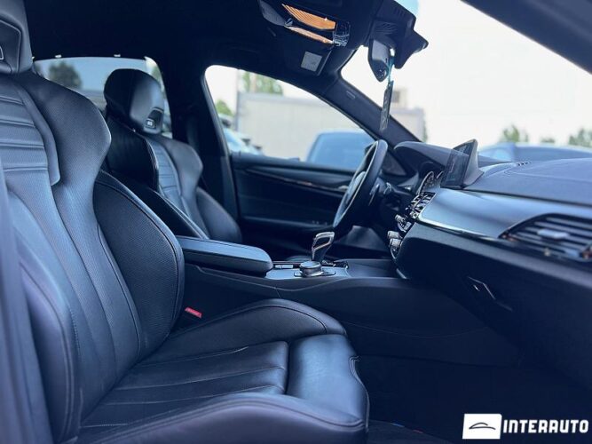BMW M5 60 interauto-car