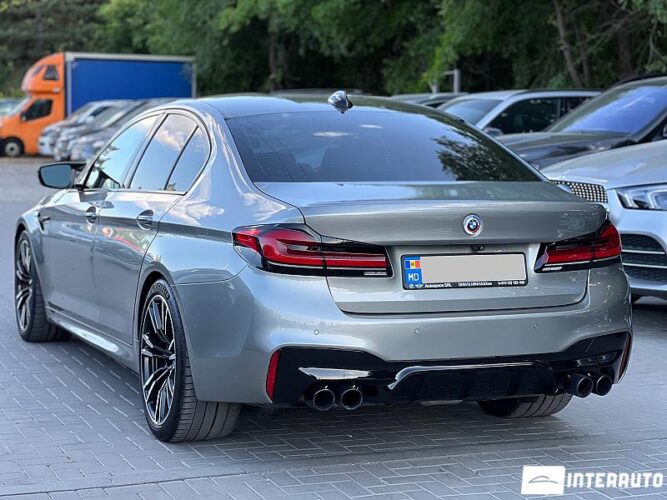 BMW M5 42 interauto-car