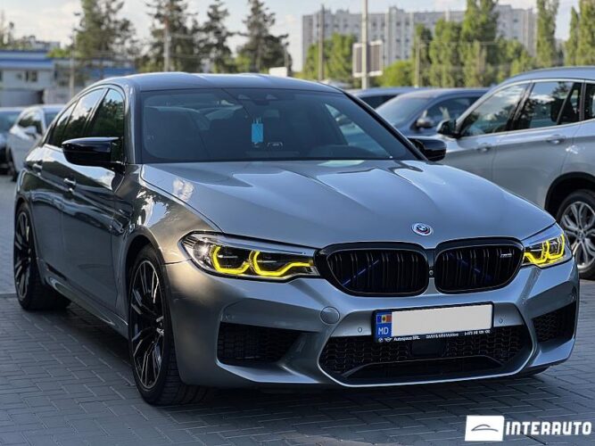 BMW M5 43 interauto-car