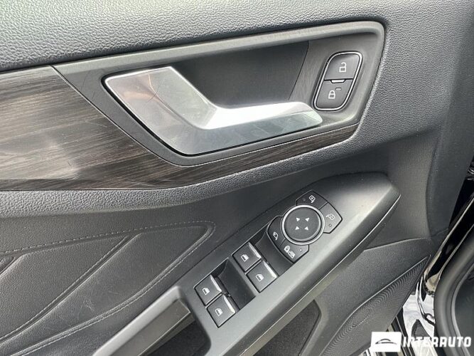 Ford Focus 40 interauto-car