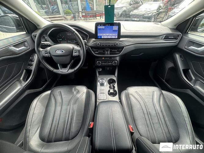 Ford Focus 43 interauto-car
