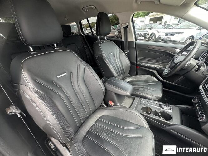 Ford Focus 53 interauto-car