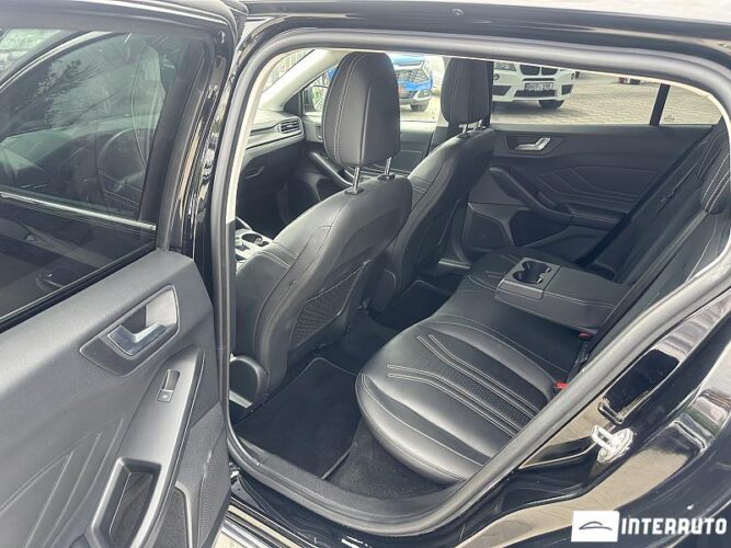 Ford Focus 52 interauto-car