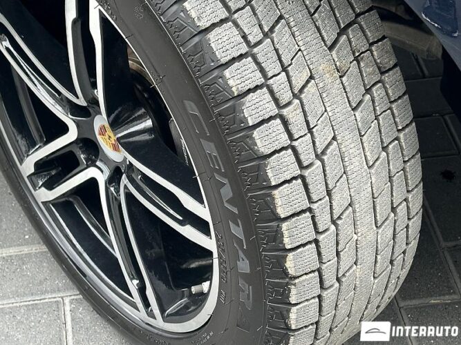 Porsche Macan 54 interauto-car