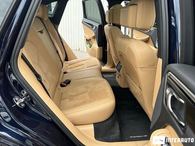 Porsche Macan 50 interauto-car