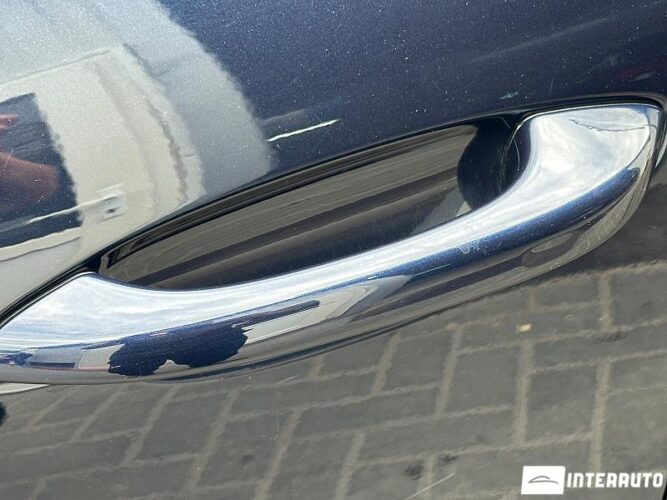 Porsche Macan 53 interauto-car