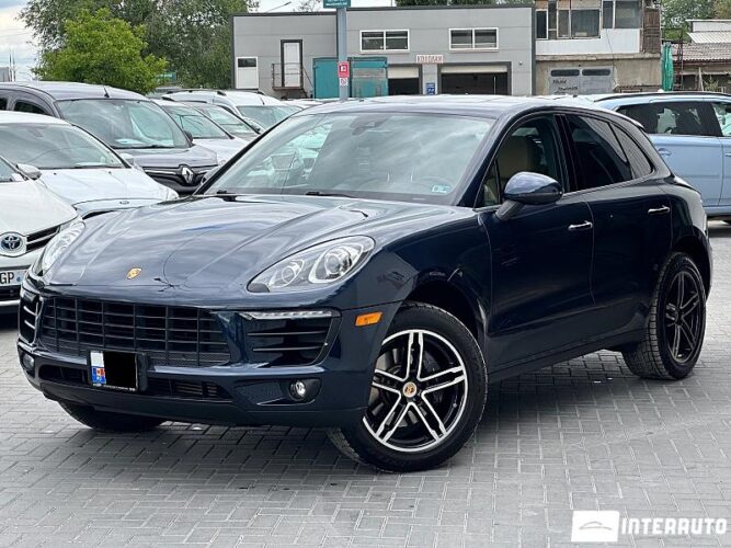 Porsche Macan 34 interauto-car