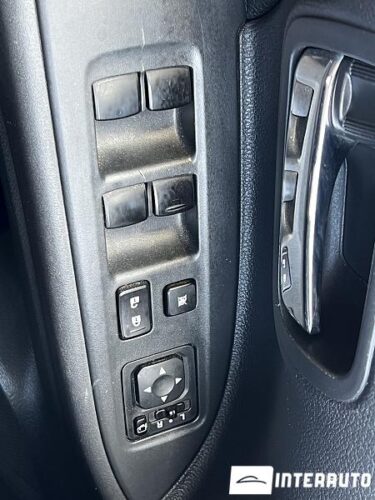 Mitsubishi Outlander 50 interauto-car