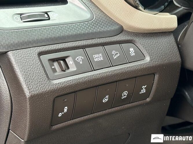 Hyundai Grand Santa Fe 44 hyundai Grand Santa Fe 2017