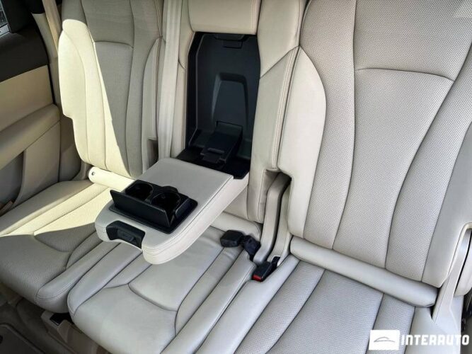 Audi Q7 48 interauto-car