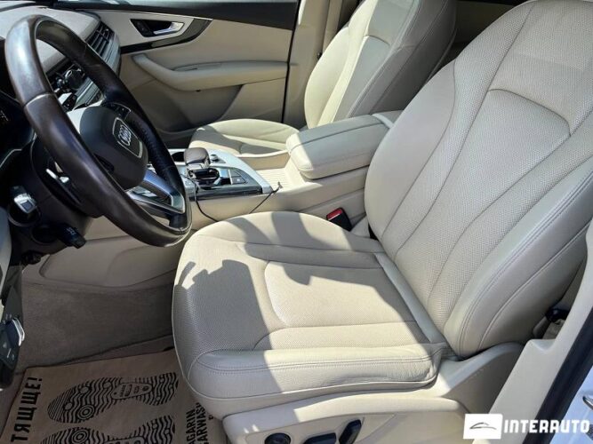 Audi Q7 36 interauto-car