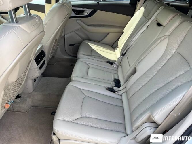 Audi Q7 47 interauto-car