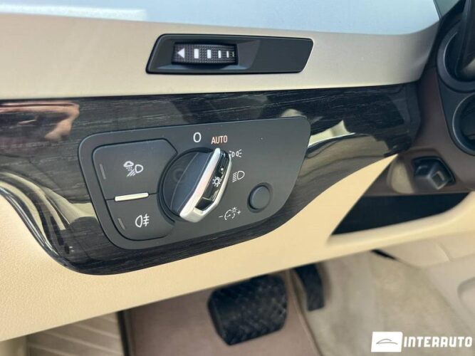 Audi Q7 44 interauto-car