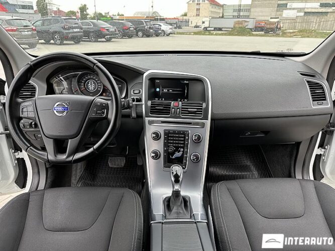 Volvo XC 60 36 interauto-car