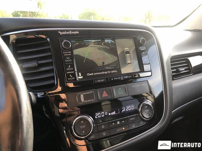 Mitsubishi Outlander 39 interauto-car