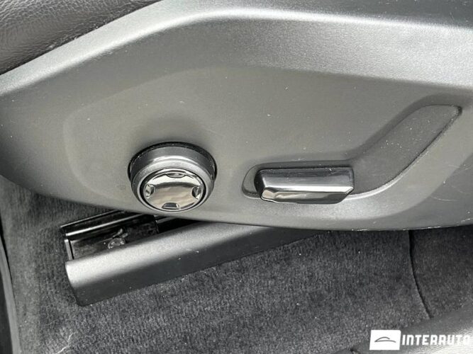 Volvo XC 60 53 interauto-car