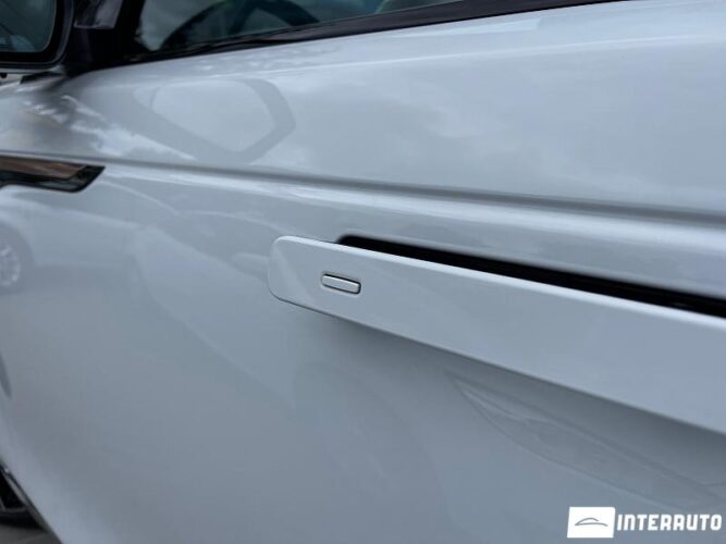 Land Rover Range Rover Velar 51 interauto-car