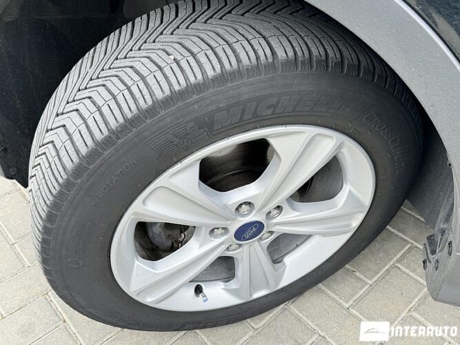 Ford Kuga 47 interauto-car