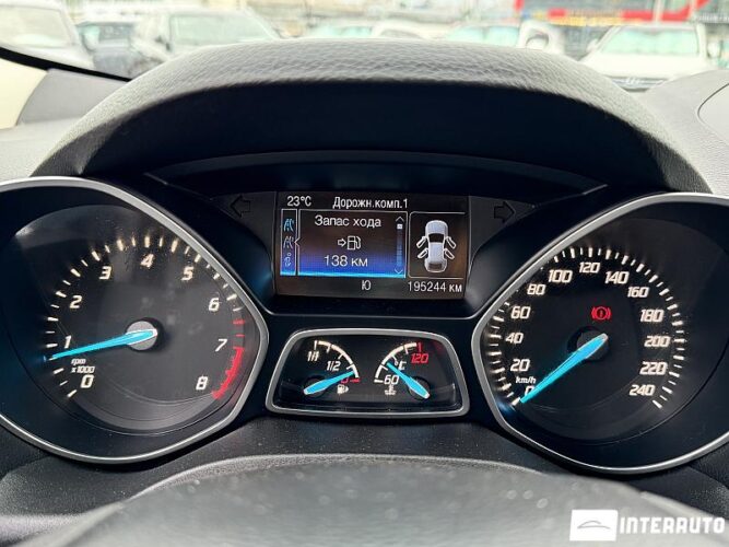 Ford Kuga 39 interauto-car