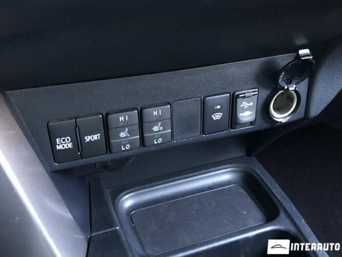 Toyota Rav-4 50 toyota Rav-4 2017