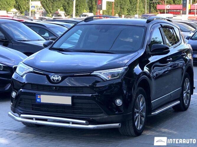 Toyota Rav-4 2017 doar la InterAuto