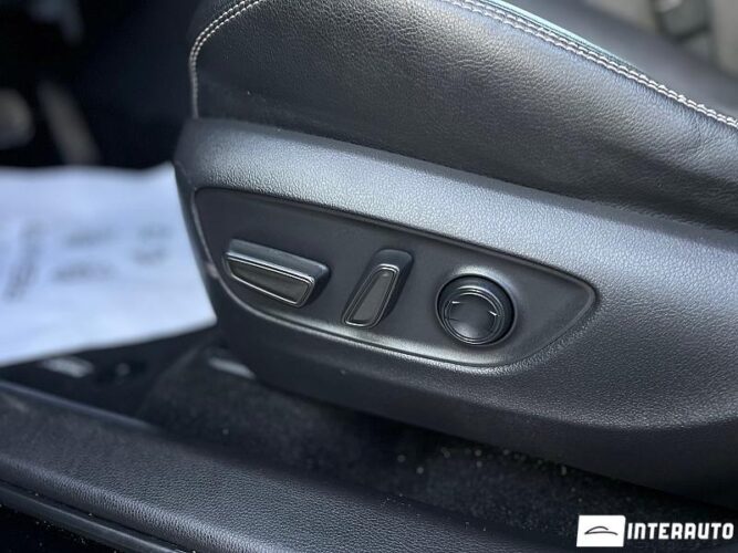 Toyota Rav-4 43 interauto-car