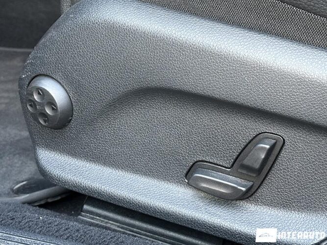 Mercedes E 220 61 interauto-car