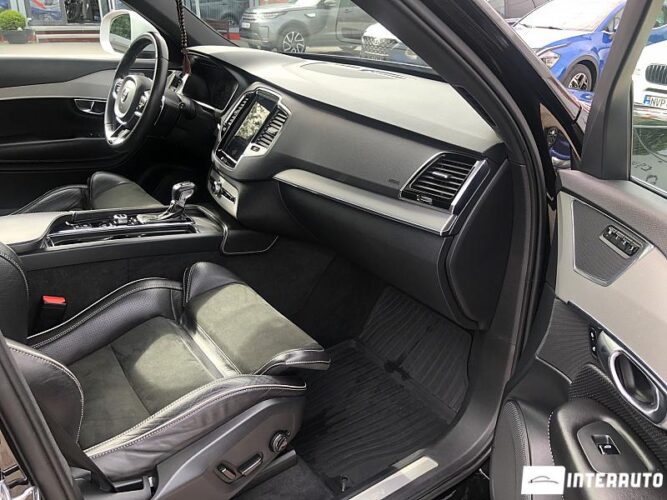 Volvo XC 90 42 interauto-car