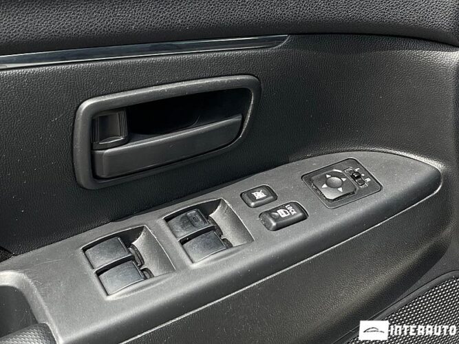 Mitsubishi ASX 34 interauto-car