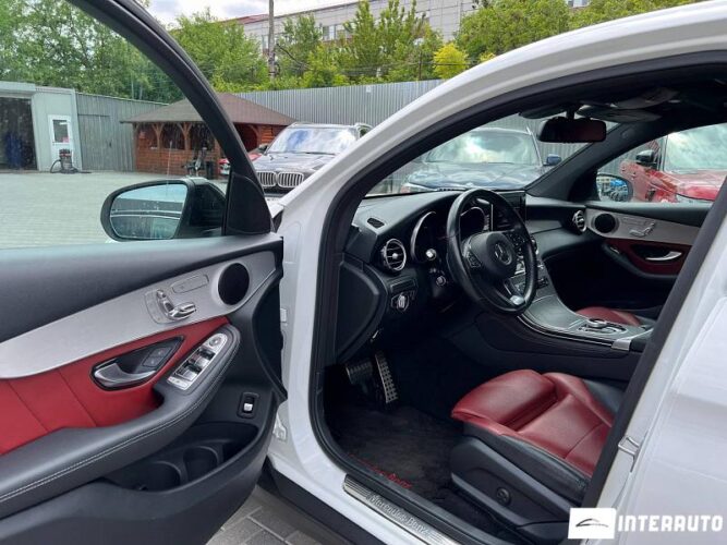 Mercedes GLC 300 Coupe 34 interauto-car