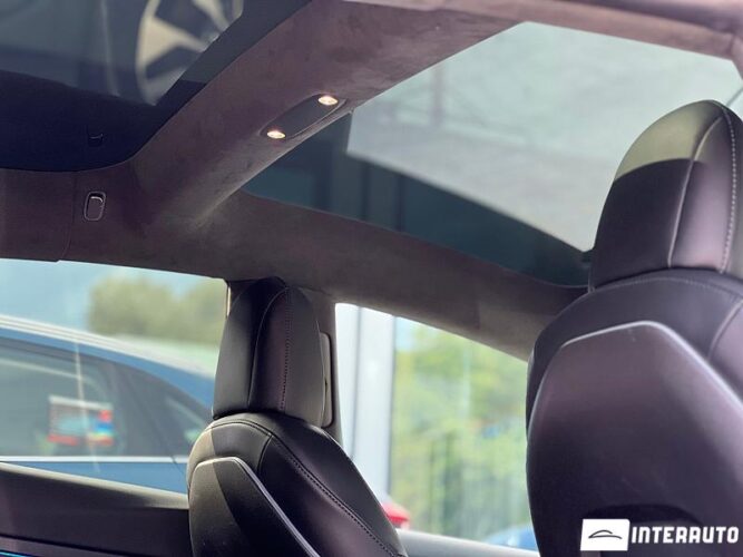 Tesla Model 3 40 interauto-car