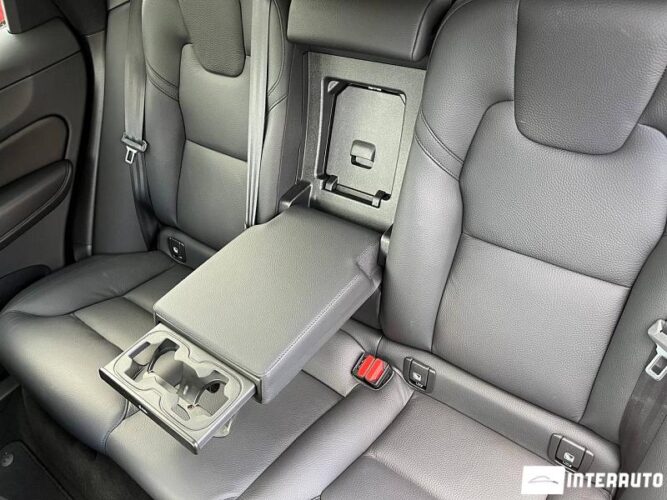 Volvo XC 60 46 interauto-car