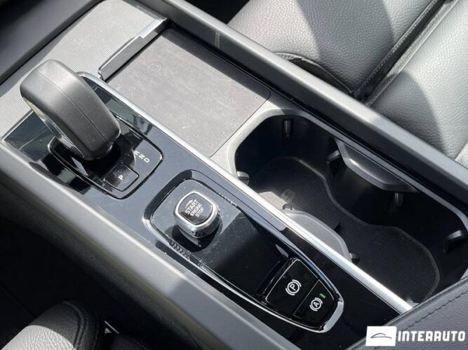 Volvo XC 60 42 interauto-car