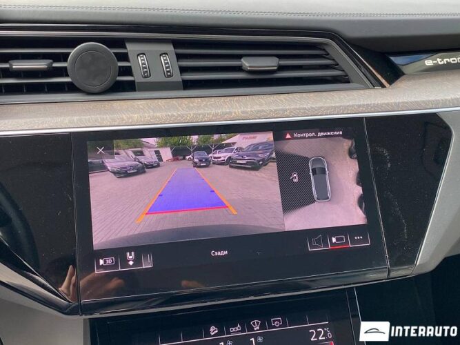 Audi E-tron 55 interauto-car