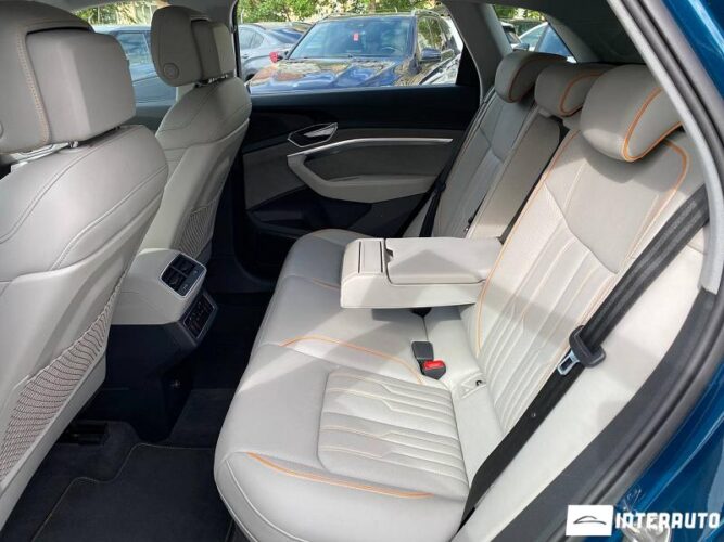 Audi E-tron 65 interauto-car