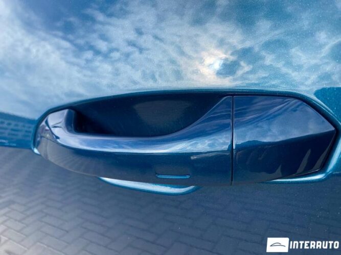 Audi E-tron 45 interauto-car