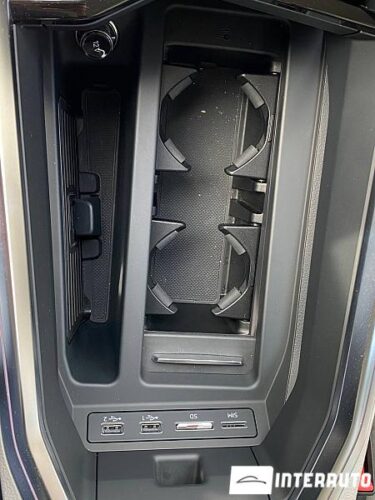 Audi E-tron 63 interauto-car