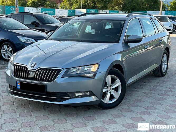 Skoda Superb 29 interauto-car