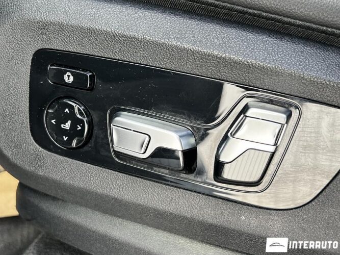 BMW X7 4.0i 59 interauto-car