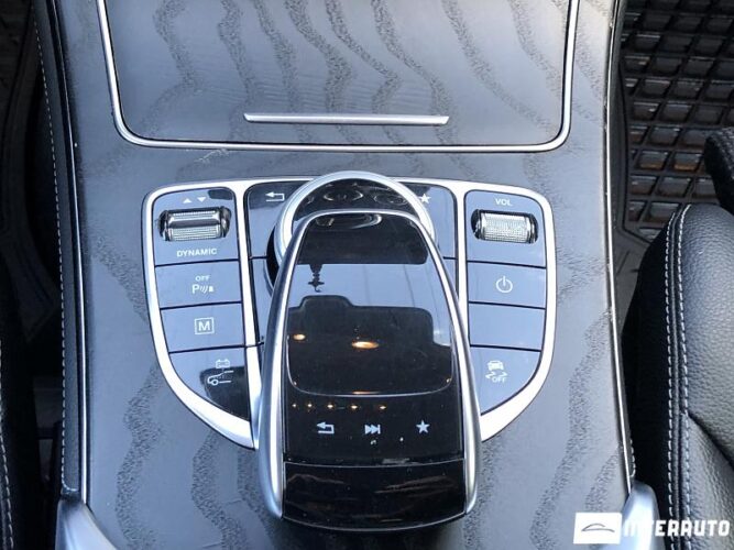 Mercedes GLC 350e 46 interauto-car