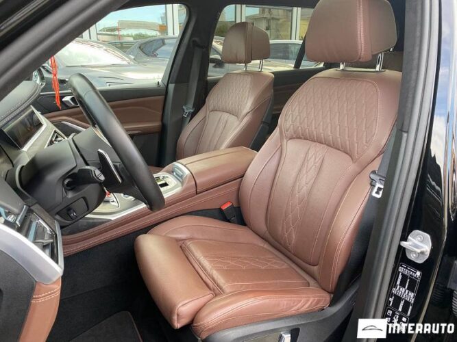 BMW X7 3.0d 44 interauto-car