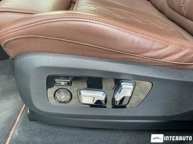 BMW X7 3.0d 55 interauto-car