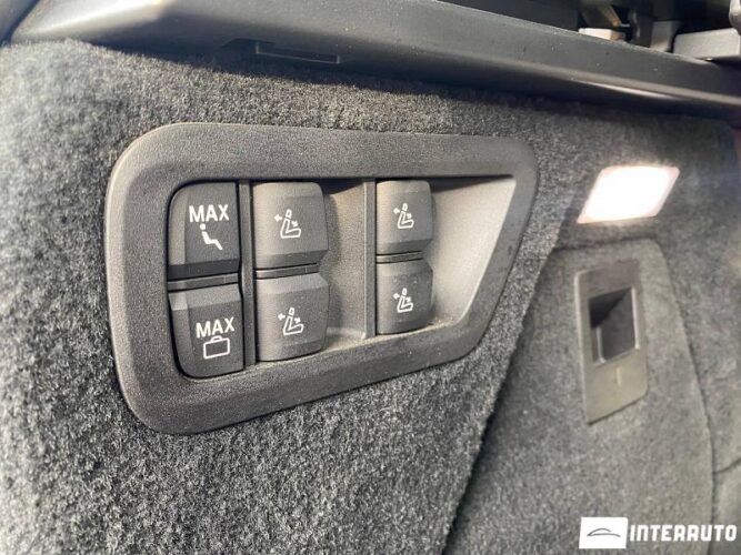 BMW X7 3.0d 60 interauto-car